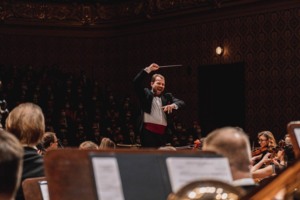 Filharmonie Brno / Kružík / Tańce, scherza i Przygody Lisiczki Chytruski/ S3